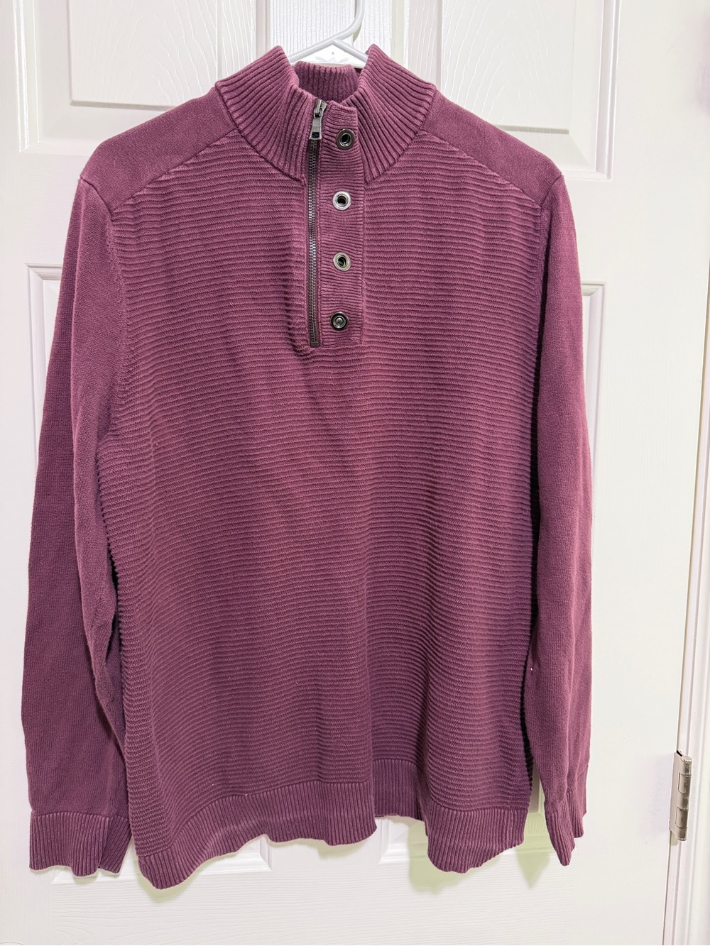 Men’s Large Burgundy Knit Sweater